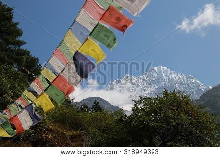 Everest Base Camp Thamserku Mountain View From Lukla To Phakding And Namche Bazaar,nepal