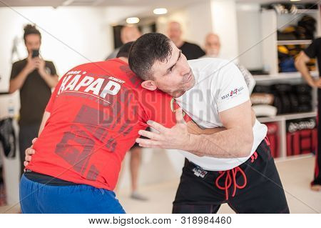 Kapap Instructor Altin Qoku Demonstrates Street Fighting Techniques
