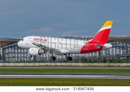 Airbus A319 Iberia Airlines, Airport Pulkovo, Russia Saint-petersburg. 10 August 2019