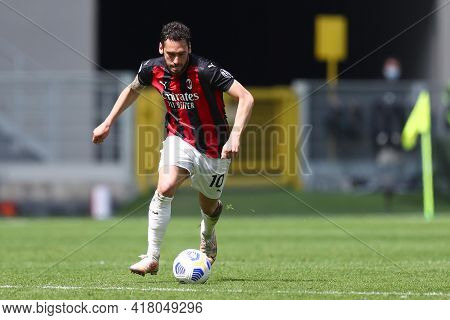 Milano, Italy. 18th April 2021. Hakan Calhanoglu Of Ac Milan  During The Serie A Match Between Ac Mi