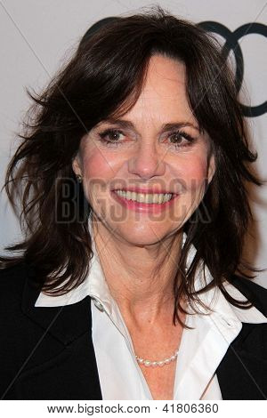 LOS ANGELES - 4 Şubat: Sally Field Hollywood Reporter kutluyor 85 Akademi Awar geldi