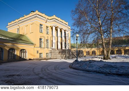 Kiryanovo Estate, The Country House Of Princess Vorontsova-dashkova, Was Built In 1783. Now The Regi