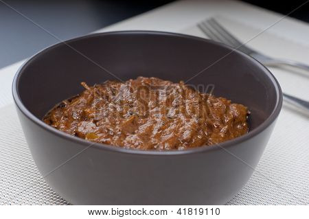 Färskt varma kryddiga kött Rendang