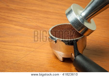 Portafilter บนโต๊ะ