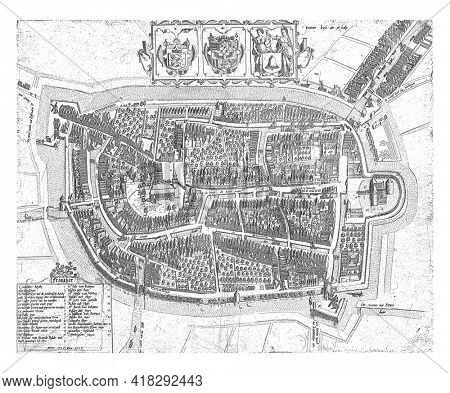 Franeker in a nutshell. In the center above the map a cartouche with the coats of arms of Friesland, the Frisian stadholder and Franeker. Below left a legend of 1-23.