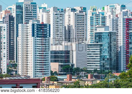 Londrina - Pr, Brazil - December 19, 2020: View Of Gleba Palhano Neighborhood At Londrina City, Pr, 