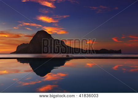 เอลนิโดอ่าวและเกาะดานซันเซ็ท พาลาวัน ฟิลิปปินส์