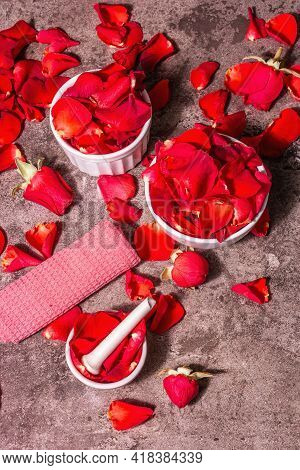 Rosewater With Rose Petals