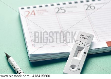 Week Planner, Chnelltest, Rapid Corona Test In German Language. Week Planner Calendar And Pp2 Medica