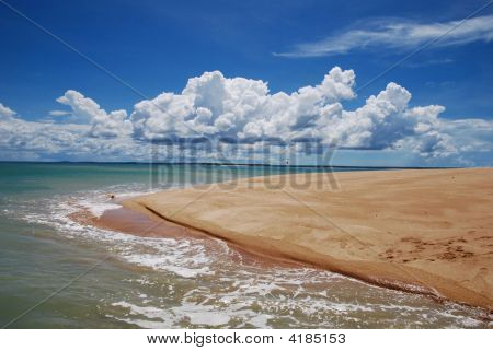 Isla en el puerto