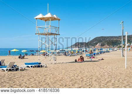 Alanya, Turkey - October 23, 2020: Rescue Tower At Kleopatra Beach In Alanya. Beautiful Tropical Lan