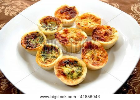 Vorspeise; Mini Quiche Lorraine