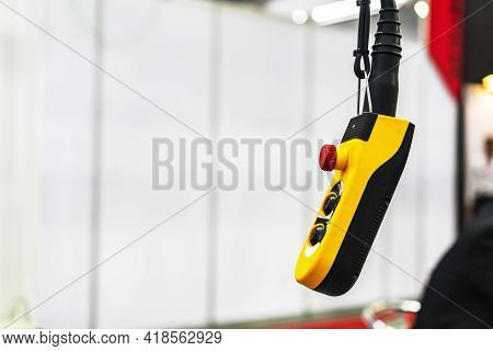 Yellow Color Electric Remote Switch Control Push Button Switch For Hoist Lift Or Crane For Direction