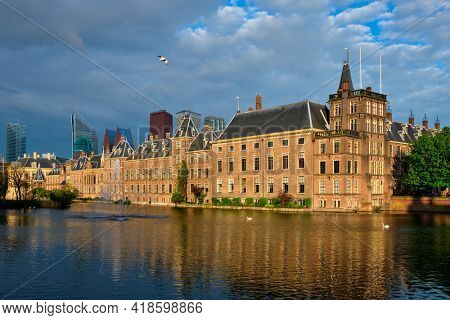 Hofvijver lake and Binnenhof , The Hague