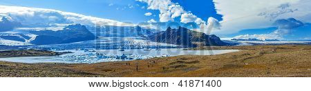 Glacial Lagoon Fjallsï¿½rlï¿½n
