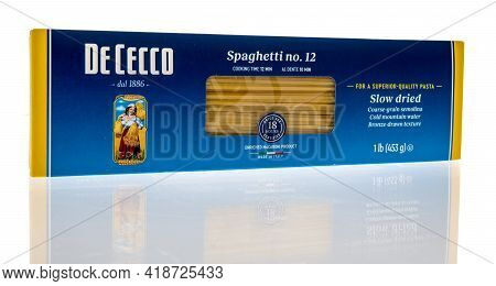 Winneconne, Wi - 22 April 2021:  A Package Of De Cecco Spaghetti On An Isolated Background