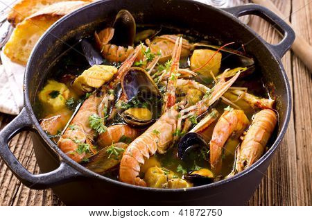 zupa z owoców morza