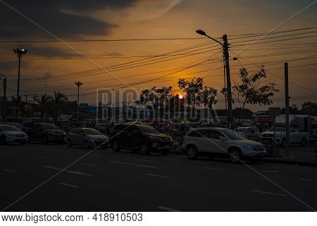 Chonburi Province, Thailand - 20 Nov 2020, The Environment Of Meeting Market In Chonburi Province In