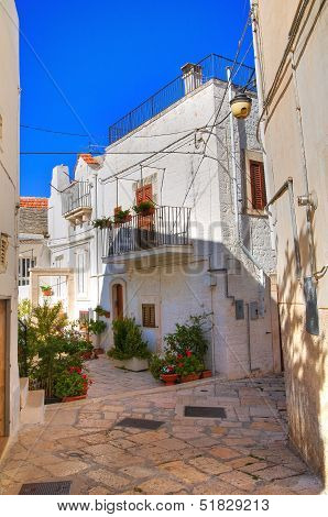 Alleyway. Noci. Puglia. Italy.