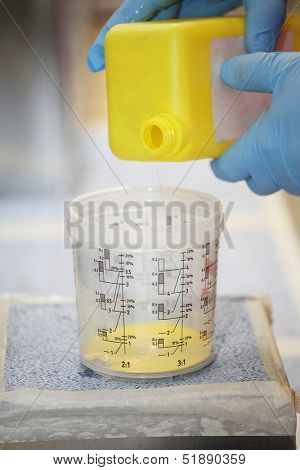 Preparation of paint for car painting in car body shop laboratory