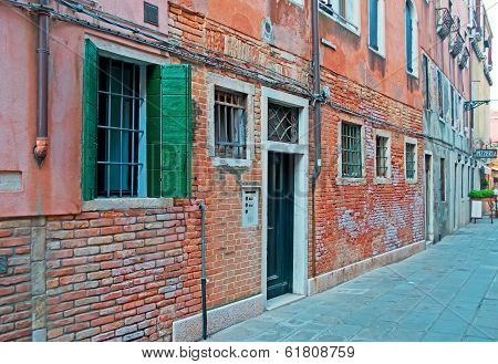 Venetian Backstreet