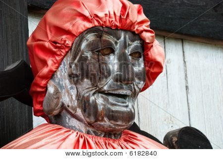 木造如来立像の噴出アップ。