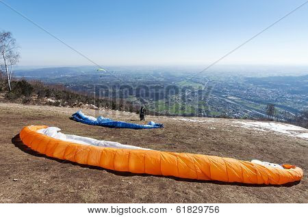 paraglider take-off