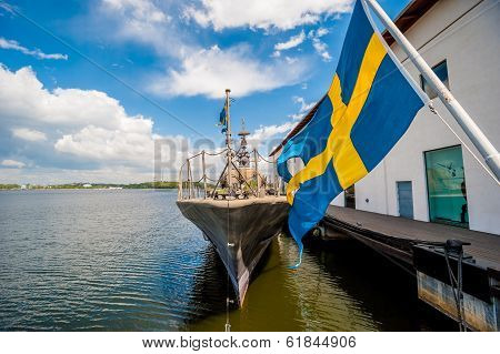 Flag Os Sweden Blowing In Breeze.