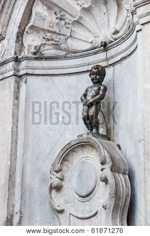 Brussels - July 09: Manneken Pis Statue And Fountain On July 09, 2011 In Brussels, Belgium