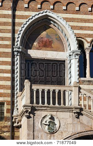 Palazzo Della Ragione - Verona Italy