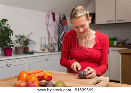 Pregnant Woman Makes A Adequate Nutrition