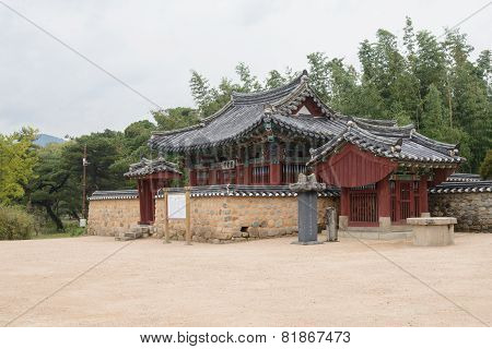 Gyeongju, Korea - October 20, 2014: Sungdeokjeon In Oreung