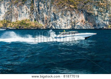 Speedboat