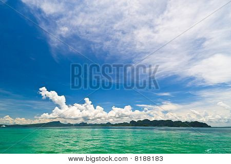 Beautful céu e mar claro