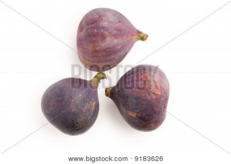 Frutos de higo sobre fondo blanco