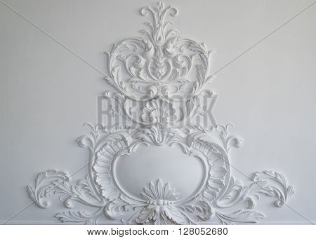 Luxury white wall design bas-relief with stucco mouldings roccoco element