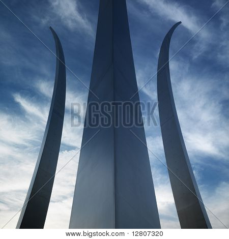 Tres agujas de Memorial de la fuerza aérea en Arlington, Virginia, EE.