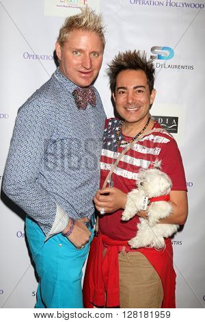 LOS ANGELES - APR 30:  Pol Atteu, Patrik Simpson, Snowflake at the Suzanne DeLaurentiis Productions Gifting Suite at the Dylan Keith Salon on April 30, 2016 in Burbank, CA
