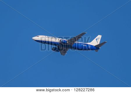 Flying Boeing 737 - 405 Aircraft, Blue Air Flight