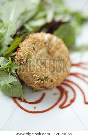 Stillleben mit Gourmet-Dessert mit professionelle Präsentation.