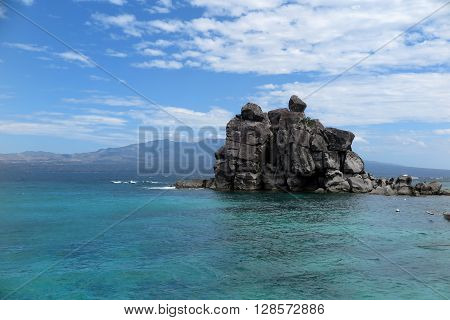 phililippines, asia, ocean horizon with the rock