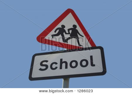 주의 학교도로 표지판