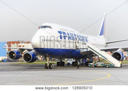 Boeing 747 Transaero Waiting For Boarding.