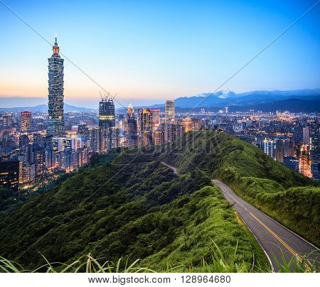Imageng Of Skyline Of Xinyi District In Downtown Taipei, Taiwan