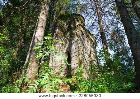 The Time-destroyed Romantic Chapel-tomb (1914). Manor Zavetnoye. Novgorod Region, Russia