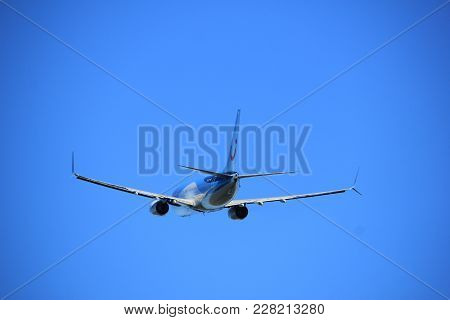 Amsterdam The Netherlands - January 7th 2018: Ph-tff Tui Airlines Netherlands Boeing 737-800 Takeoff