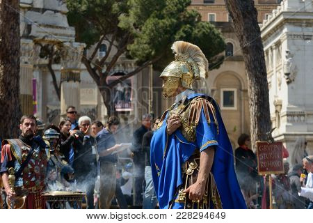 Show Of Ancient Romans In The Birthday Of Rome Occasion
