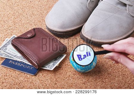 Set Of Men's Accessories For The Tourist On A White Wooden Background. The Concept Of Fashion, Leisu