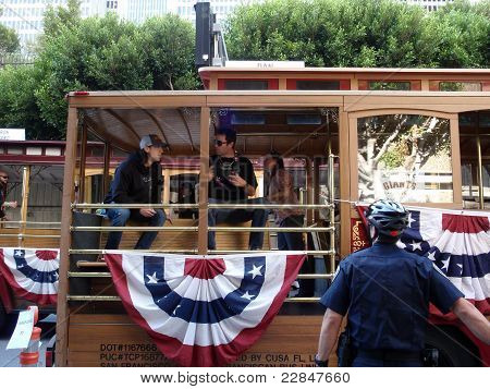 Giants valmistautua alkua World Championship Parade pelaajat Tim Lincecum ja Dan Runzler Talk