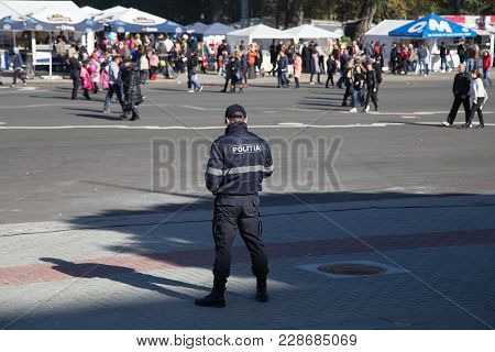 City Day Of The Chisinau. 14th October 2016 Year Chisinau Is 580 Years Of Old. There Is The Commemor